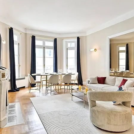 Haussmanien Mansion Next To Arc Triomphe - Ii Apartment *