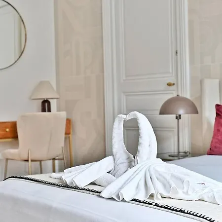 Apartment Haussmanien Mansion Next To Arc Triomphe - Ii